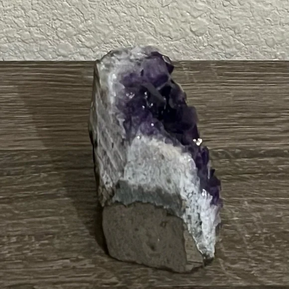🖤 Grade A Uruguayan Standing Amethyst Crystal Quartz 2.5”by 2.5” - Picture 8 of 13